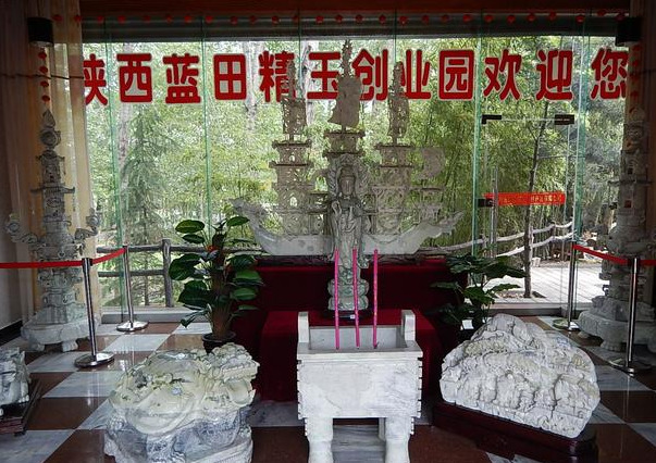 翡翠中带黄翡蓝田日暖玉生烟，尴尬的蓝田玉“空有虚名”  第5张