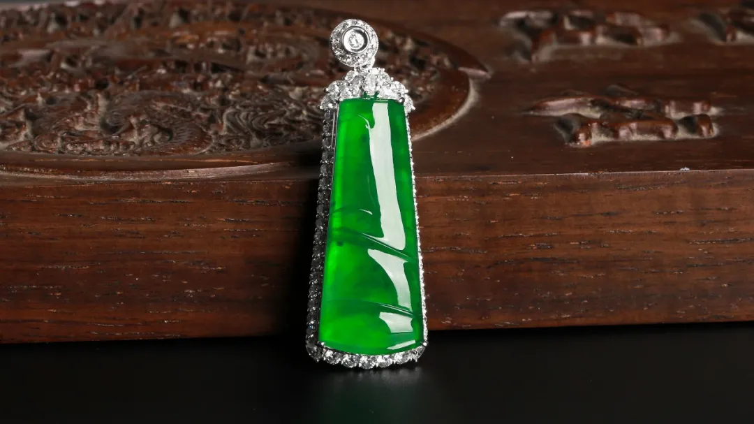 缅甸树化玉原石何为翡翠？翡翠怎样保养，水头更好？  第8张