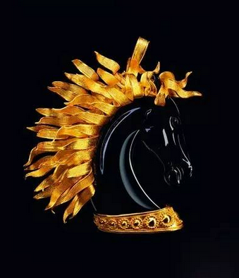 还没手掌大的墨翠原石，居然被万人争抢！为啥？  第12张