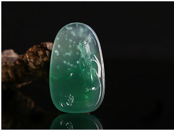 为什么翡翠会有很高的升值和收藏价值？  第2张