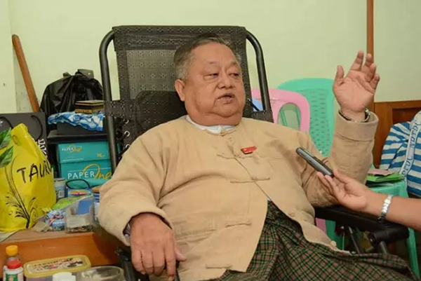 翡翠手镯抛光粉劲爆！翡翠矿区2021年停产，翡翠还能不能收藏？！  第9张