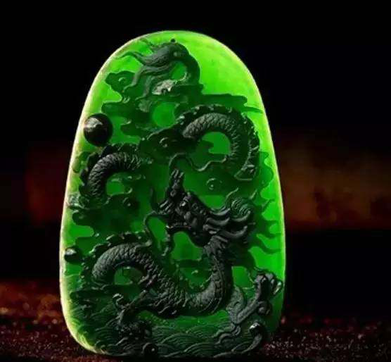 碧玉跟翡翠的区别黑色的石头别急着扔，普通人都不认识的珍稀墨翠！  第4张