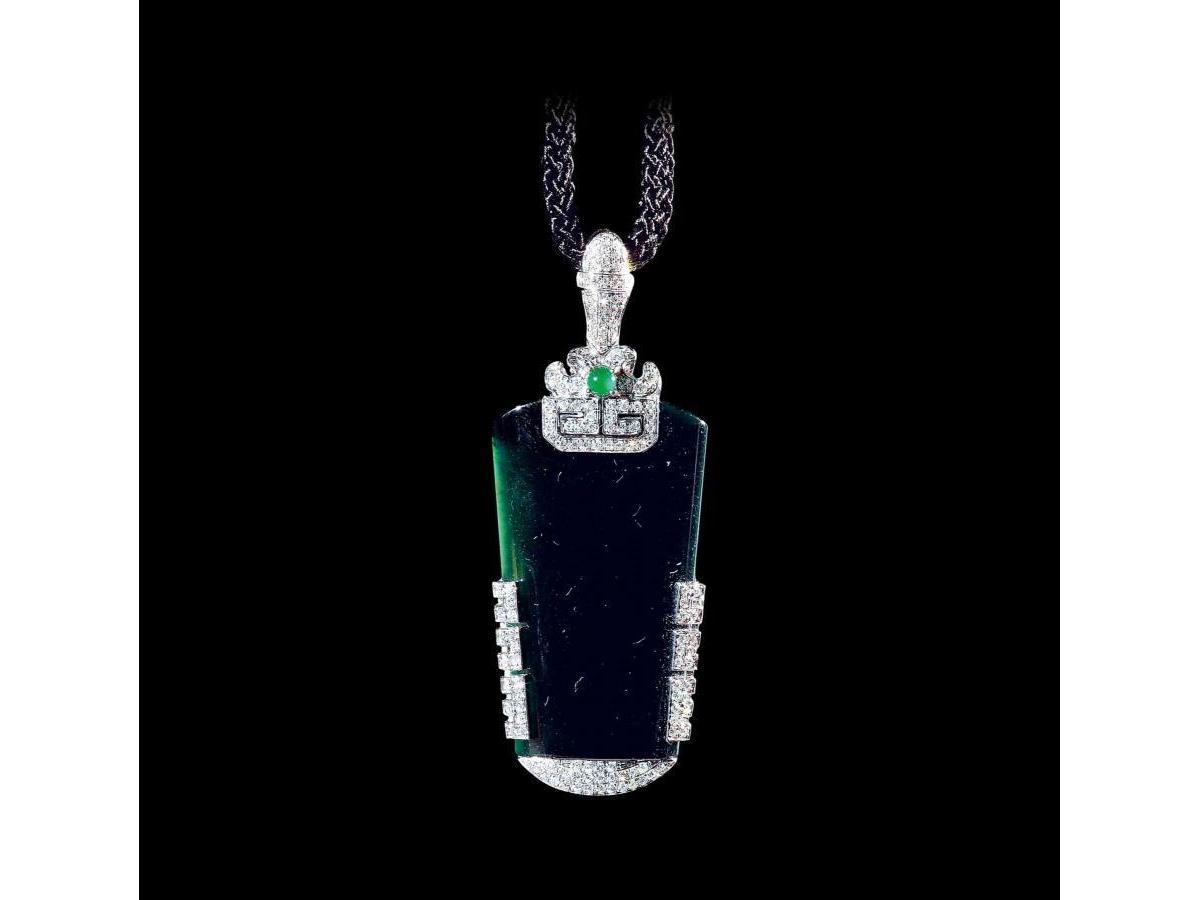 蓝水翡翠佛吊坠绿泉沁心田——墨翠  第3张