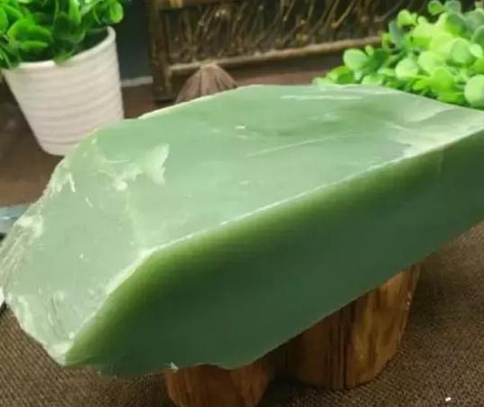 如何鉴定翡翠珠宝了解各种碧玉的优缺点  第16张