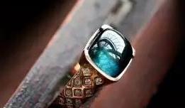 翡翠手镯戴黄最值钱的五种碧玺  第3张