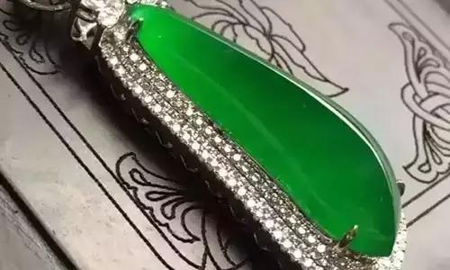 翡翠原石能作假吗说一说翡翠的价值，给你收藏翡翠的理由  第3张