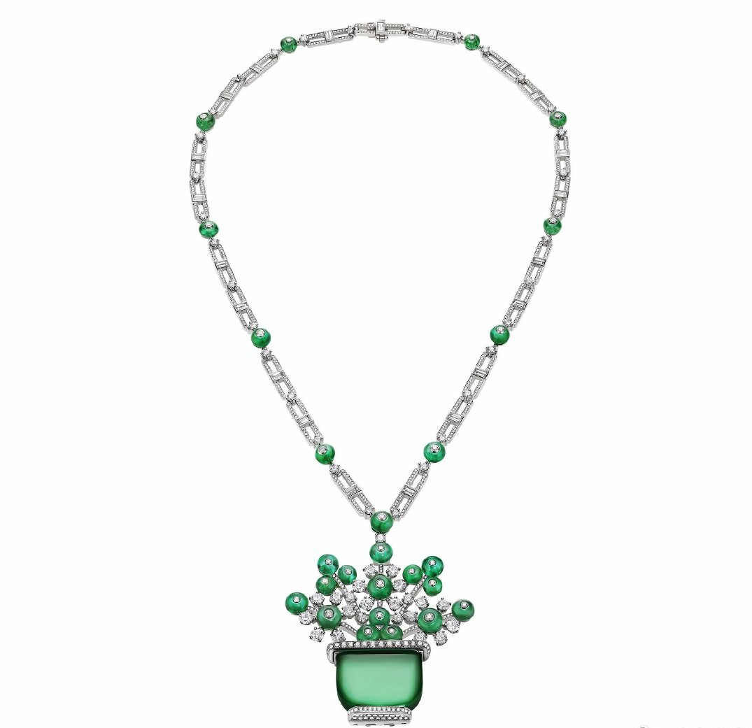 缅甸翡翠是翡翠吗?散落在人间的眼泪，翡翠不但精致优雅也新意十足，颠覆以前奶奶绿  第3张