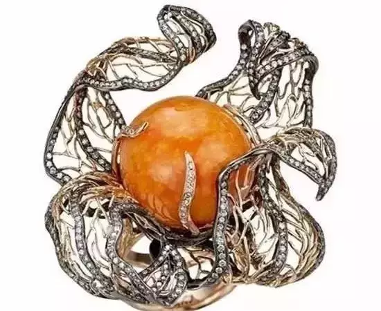 翡翠手镯像果冻珍珠的100种造型！不仅有圆的，还有爱心形、半圆形、像钻石的……  第13张