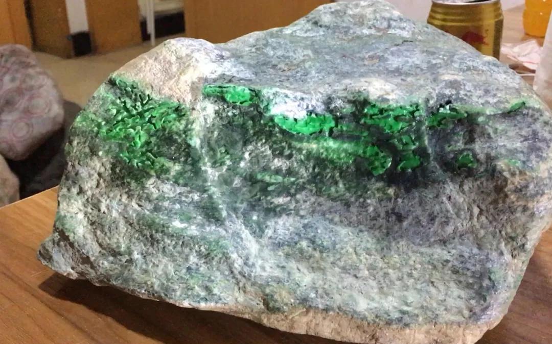 疫情叠加缅甸大选 翡翠原石价格或将迎来暴涨？  第1张