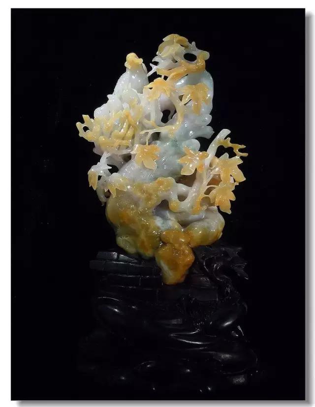 翡翠原石的黑雾有多深翡翠传奇之翡翠摆件的收藏价值  第2张