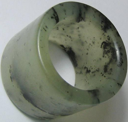 岫玉的鉴别方法  第5张