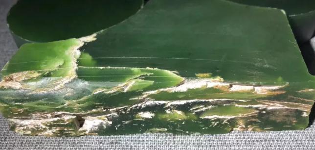 如何鉴定翡翠珠宝了解各种碧玉的优缺点  第9张