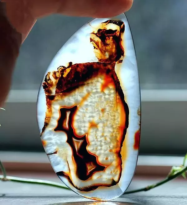 翡翠手镯多大尺寸最贵如诗如画的天然玛瑙，鬼斧神工！  第1张