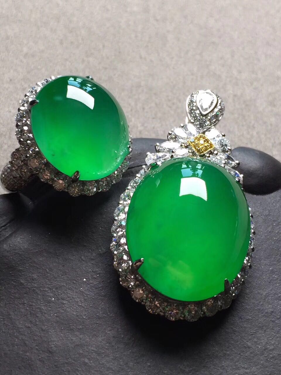 激光雕刻的翡翠浅谈翡翠的历史价值与文化内涵  第2张