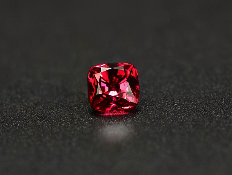红色尖晶石：低调的“霸主”  第30张