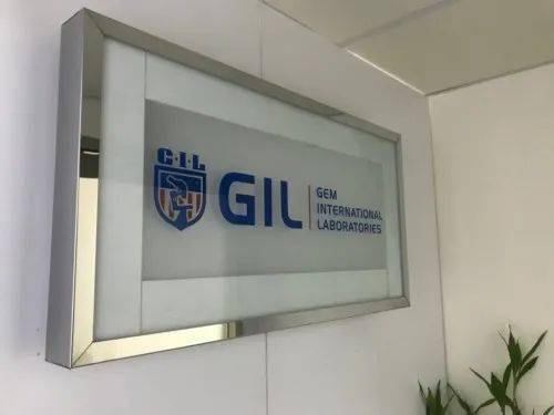 翡翠玉石手镯心非洲祖母绿能开“木佐绿”证书？顶级祖母绿的颜色跟产地到底有没有关系？  第21张