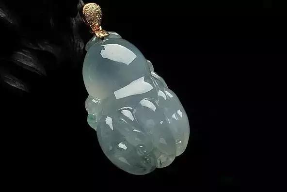 收藏级翡翠VS佩戴级翡翠，看不懂你就等着吃亏吧！  第9张