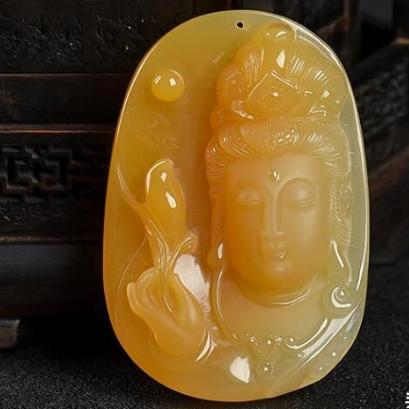 翡翠乌鸡种原石黄龙玉好不好？黄龙玉如今还值得收藏吗？  第2张