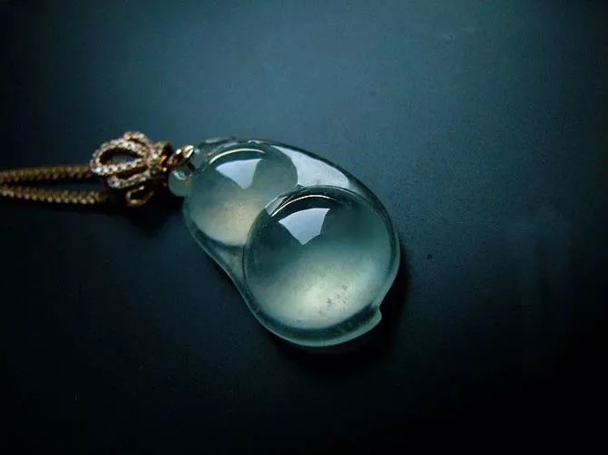 来聊聊蓝水翡翠的“蓝”，要蓝到什么程度才是好的呢  第5张