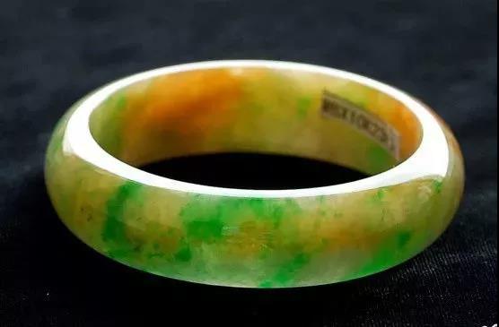 翡翠中的黄翡有收藏价值吗?  第1张