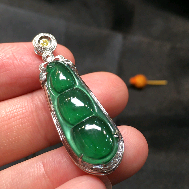 翡翠油青种值钱吗？翡翠油青是否值得入手？  第3张