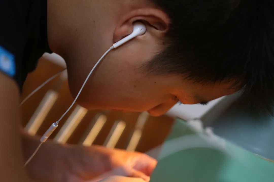 路路通翡翠吊坠图片难熬的2020年买玉难，卖玉更难  第11张