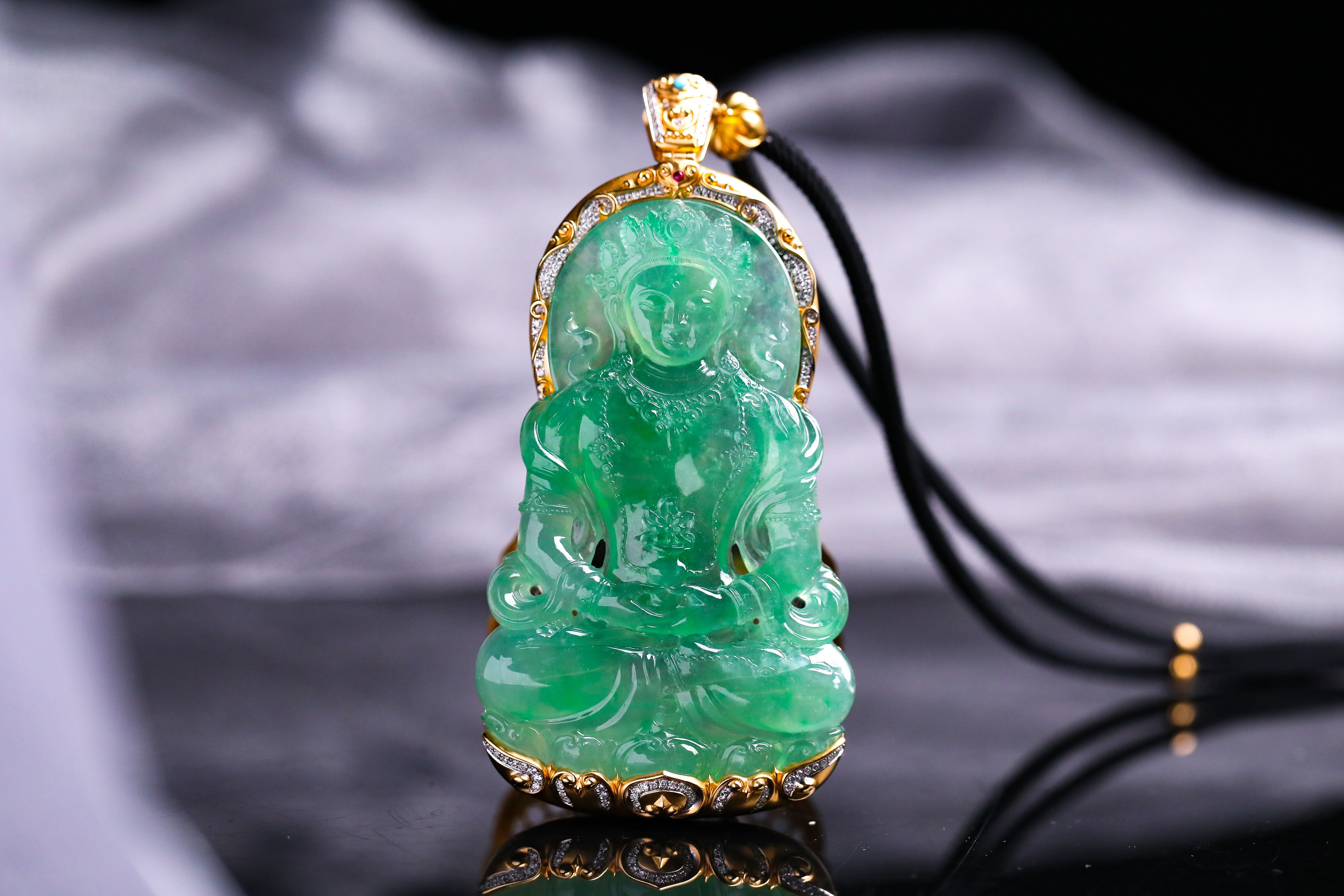 给翡翠估价，你估得准吗？  第6张