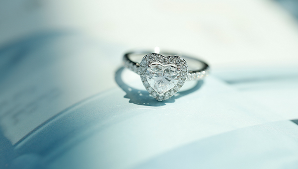 5克拉钻石多少钱？5克拉钻石价格影响因素！  第1张