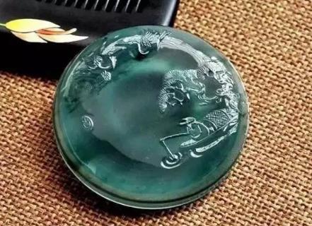 翡翠阳绿糯种什么？翡翠中的“水货”，竟然价最高  第5张