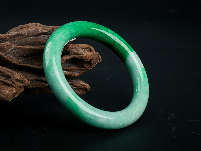 翡翠价格表，影响翡翠价格的因素有哪些？  第7张