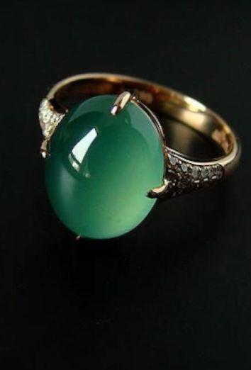 油青翡翠抛光翡翠收藏：翡翠价格涨得再飞，买了有这些情况的也就和你无关  第14张