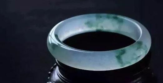 翡翠手镯：5分钟让你看明白自己手镯的真实价格  第5张