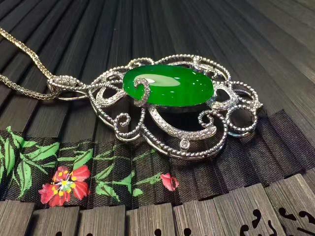 普通人为什么觉得翡翠价格是一个迷？  第2张