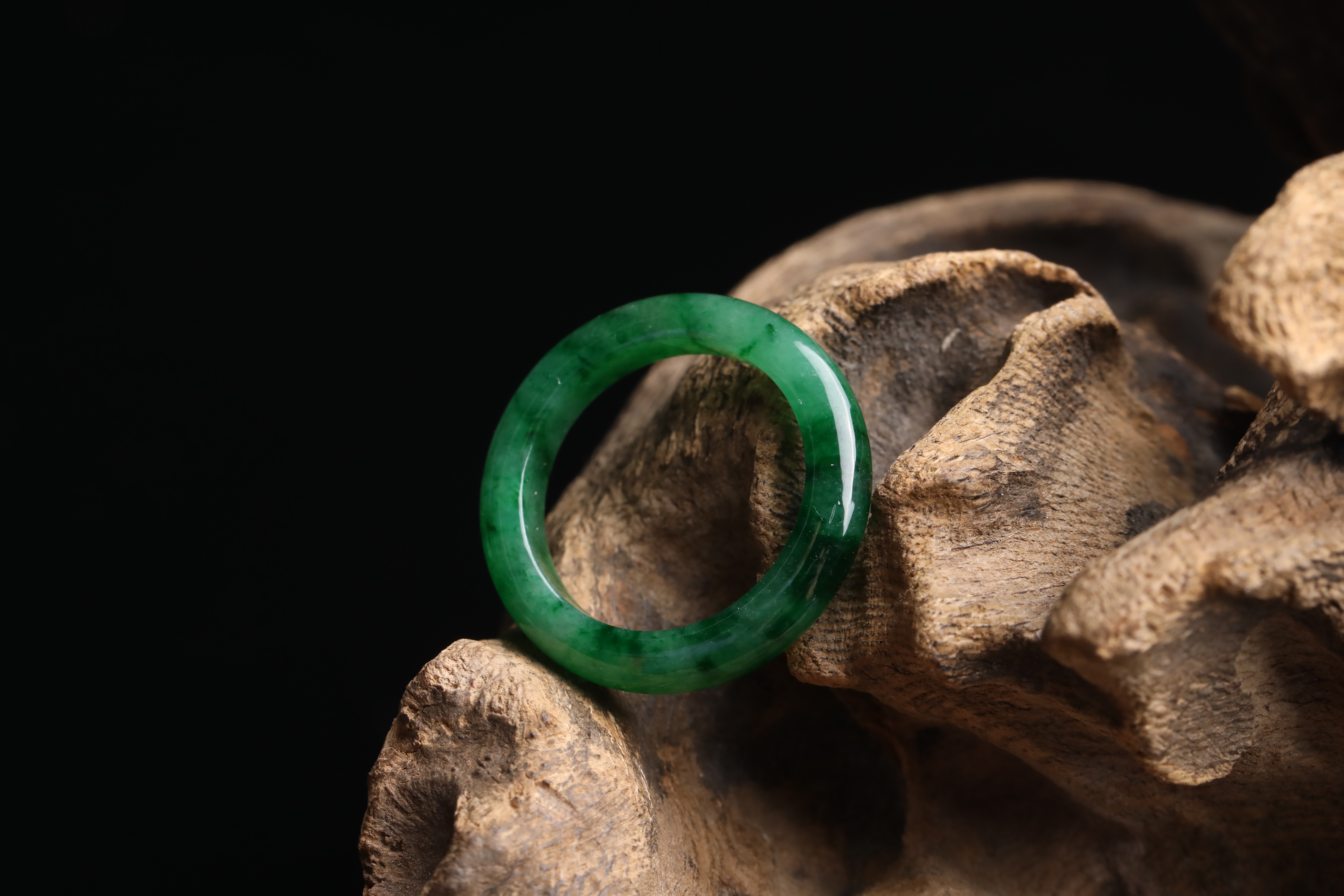 给翡翠估价，你估得准吗？  第2张