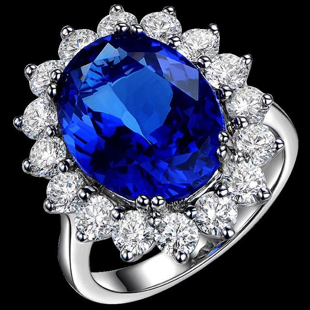 翡翠手镯专卖 价位坦桑尼亚一矿工发现特大坦桑石，获奖77亿，坦桑石是个什么东西  第5张