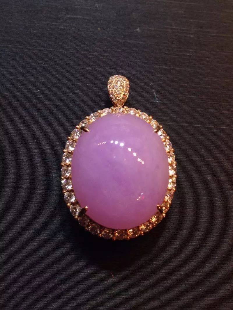 以紫为贵，紫罗兰翡翠在国人心中的地位如何？如何鉴别高低呢？  第3张