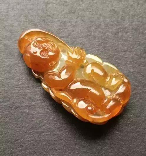 翡翠的颜色越多越值钱？千万别被骗了  第5张