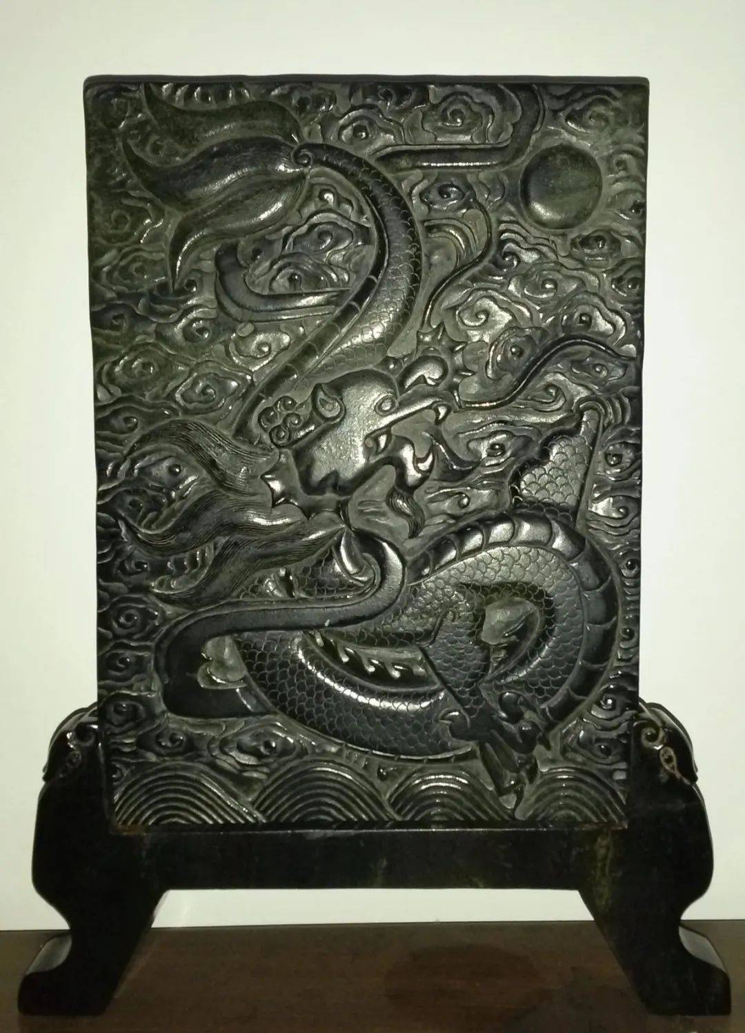 水深的不是玉石，而是人心！  第2张