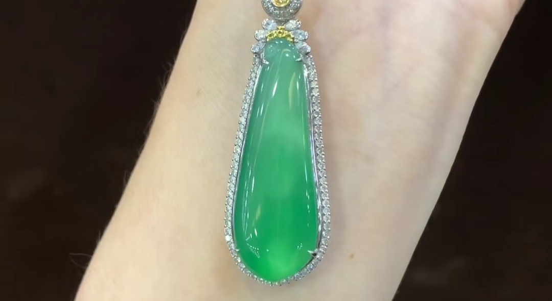 现在的翡翠价格，是不是虚高？  第2张