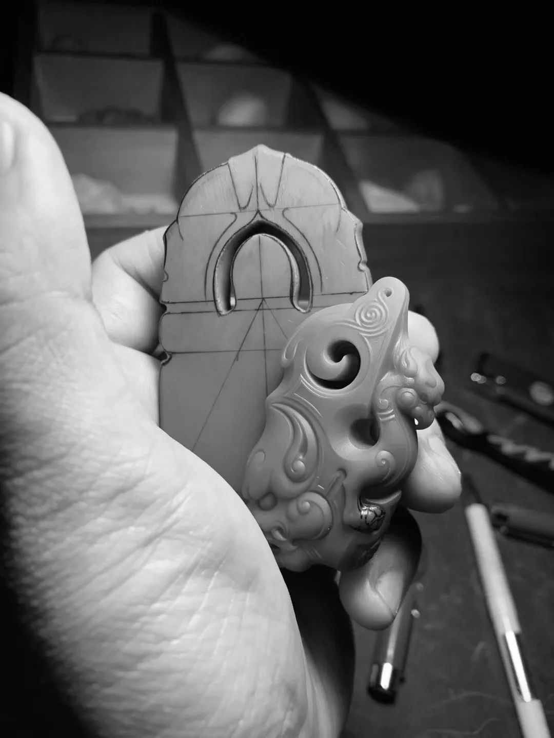 路路通翡翠吊坠图片难熬的2020年买玉难，卖玉更难  第12张