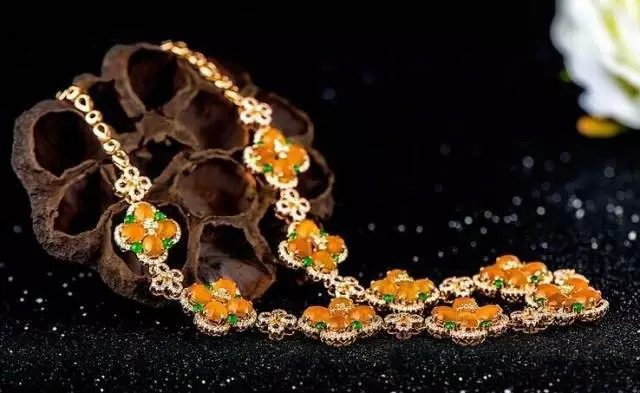 高档翡翠的收藏价值为何高于其他贵重珠宝？  第2张