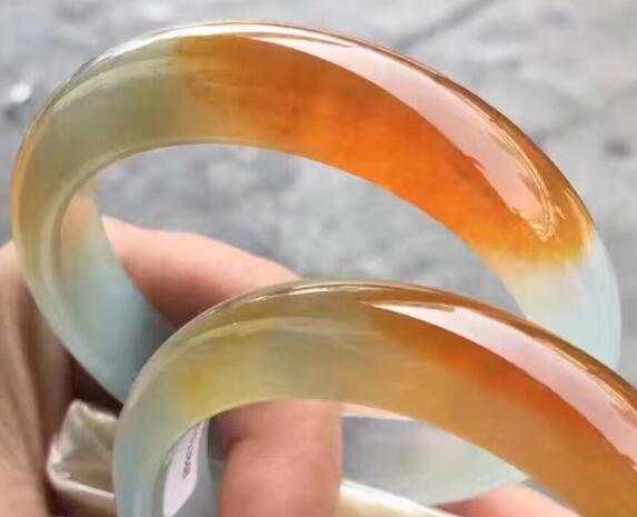 翡翠的价格价值定价参考体系——以翡翠手镯为例  第8张