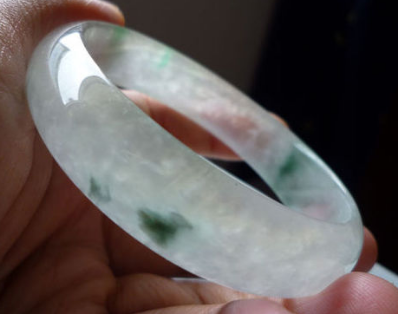 翡翠猫眼手镯价格一字之差，价格相差千万！  第4张