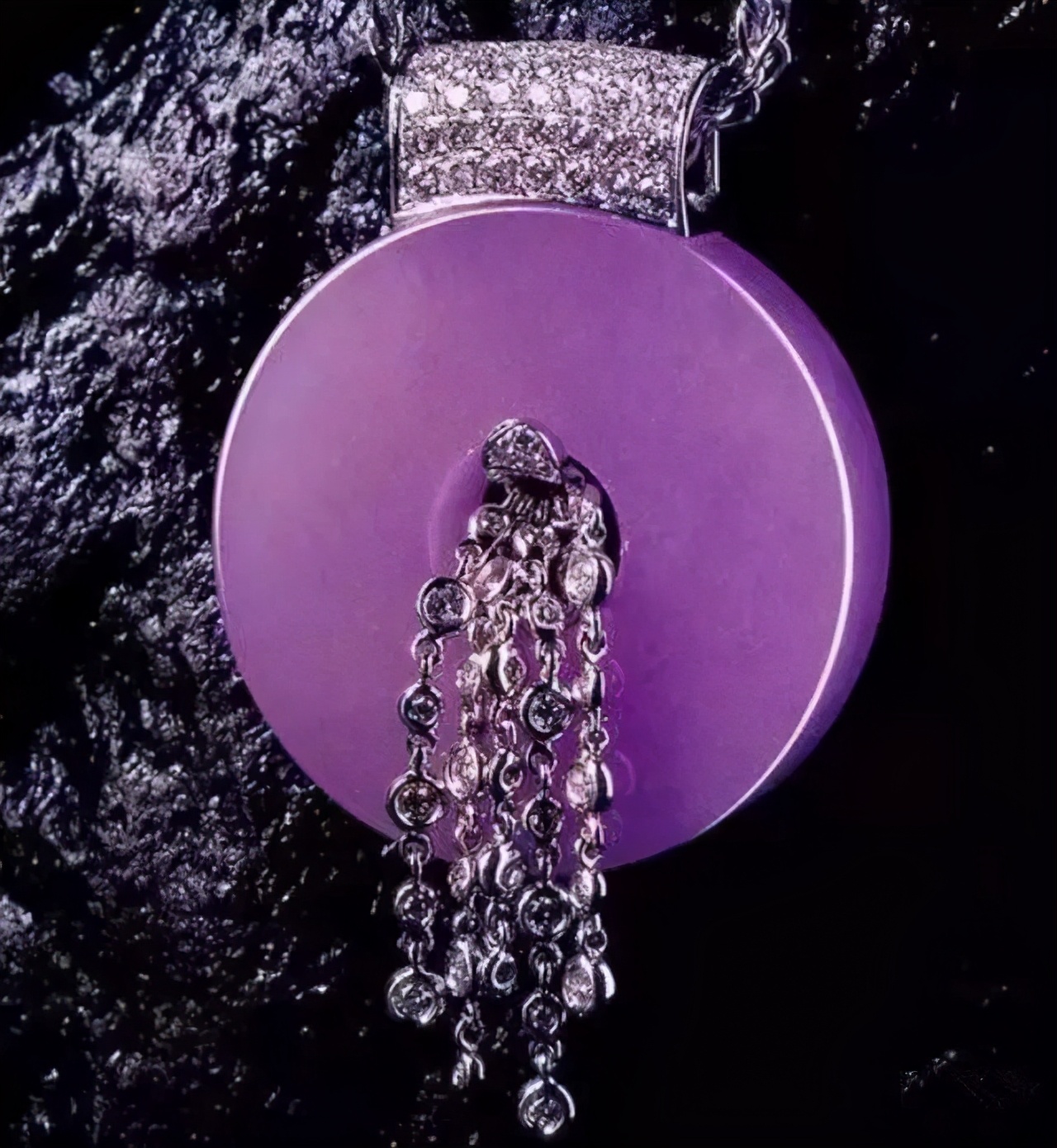 大件翡翠a货摆件简单三步，教你判断紫罗兰翡翠的价值  第4张