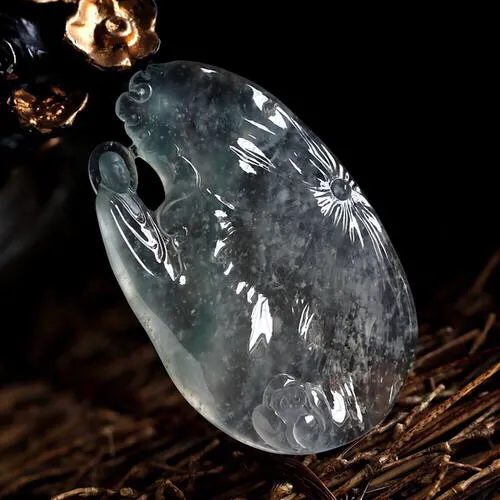 翡翠不只有绿色值钱，这四种例外！！！  第1张