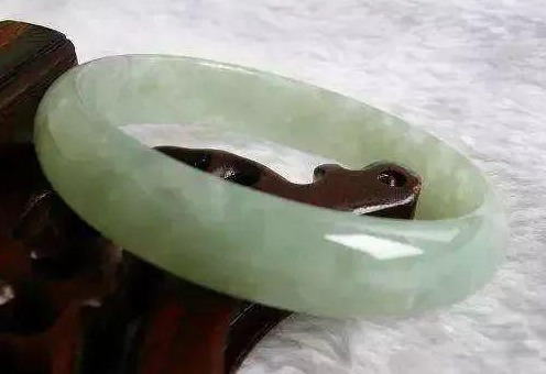 翡翠手镯：5分钟让你看明白自己手镯的真实价格  第10张