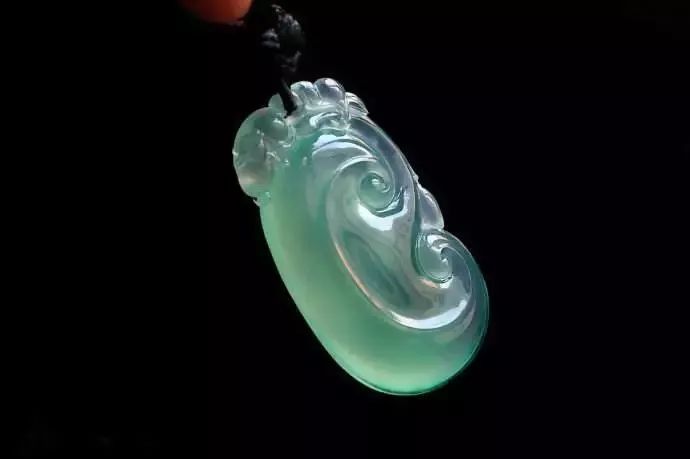 20万的翡翠手镯翡翠开始变得不值钱了？很多翡翠商已经不想卖翡翠了！  第11张