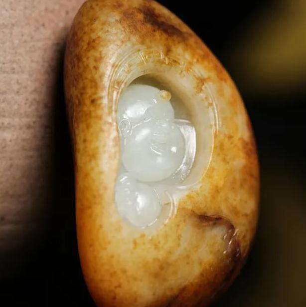 糯米种翡翠手镯价格从2020看2021，玉石行业将有哪些大变化？  第11张