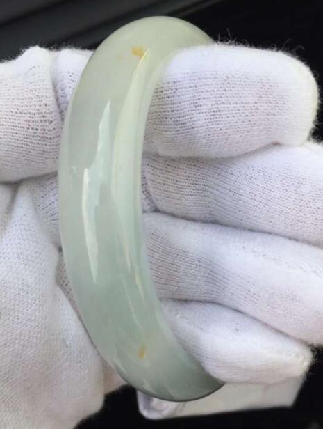翡翠的价格价值定价参考体系——以翡翠手镯为例  第5张