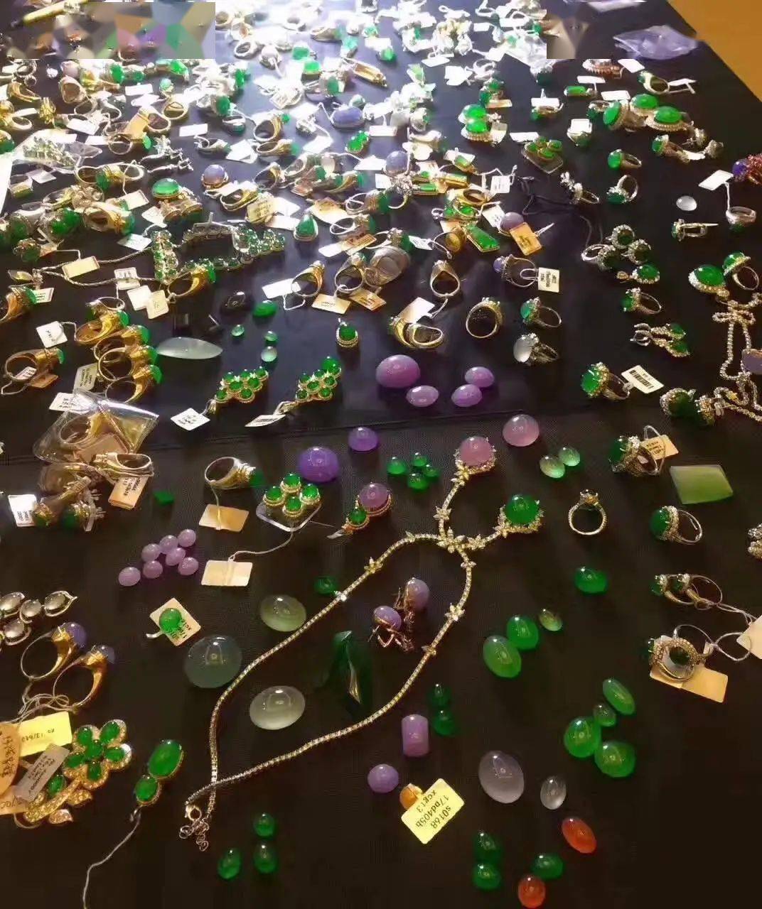 翡翠丨翡翠的价格组成，你知道有哪些吗?  第3张